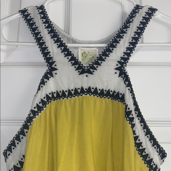 Yellow patterned top - Picture 2 of 4